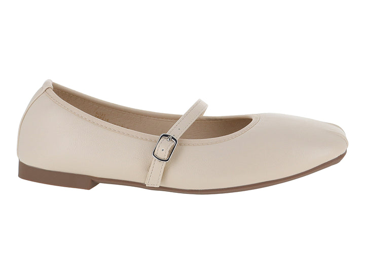 Zapato plano color bone para mujer con correa y hebilla metálica, suela café.