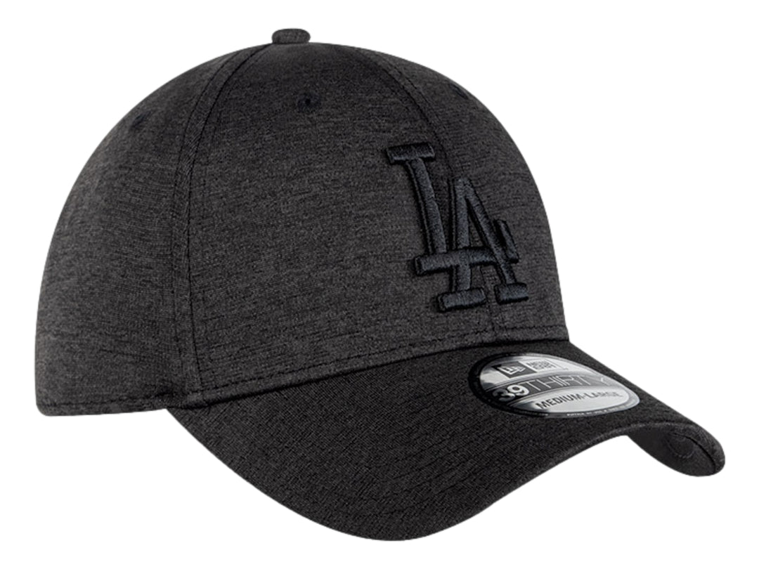 Gorra New Era color negro con logotipo de Los Angeles Dodgers bordado en tono sobre tono y visera curva.