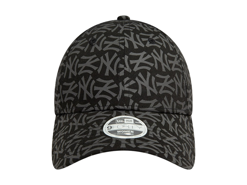 Gorra de béisbol New Era color negro con estampado geométrico de letras NY en gris oscuro.