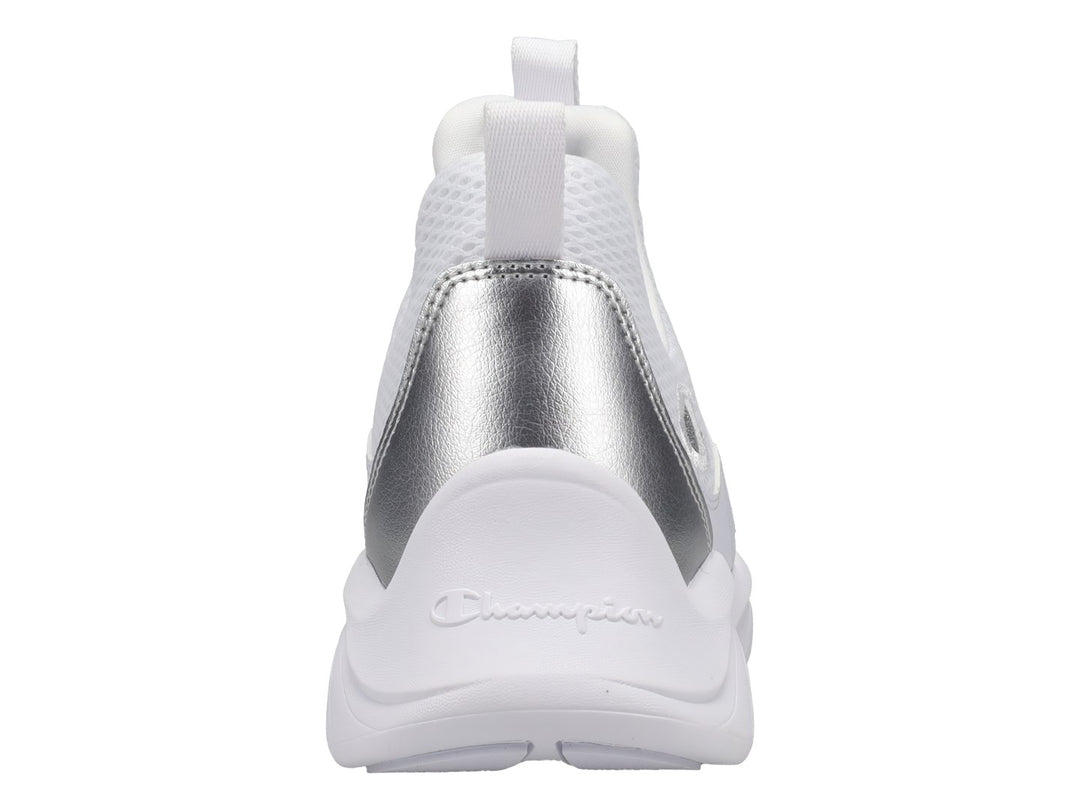 Tenis deportivos Champion blancos con detalles en plata, diseño slip-on sin cordones y suela blanca.