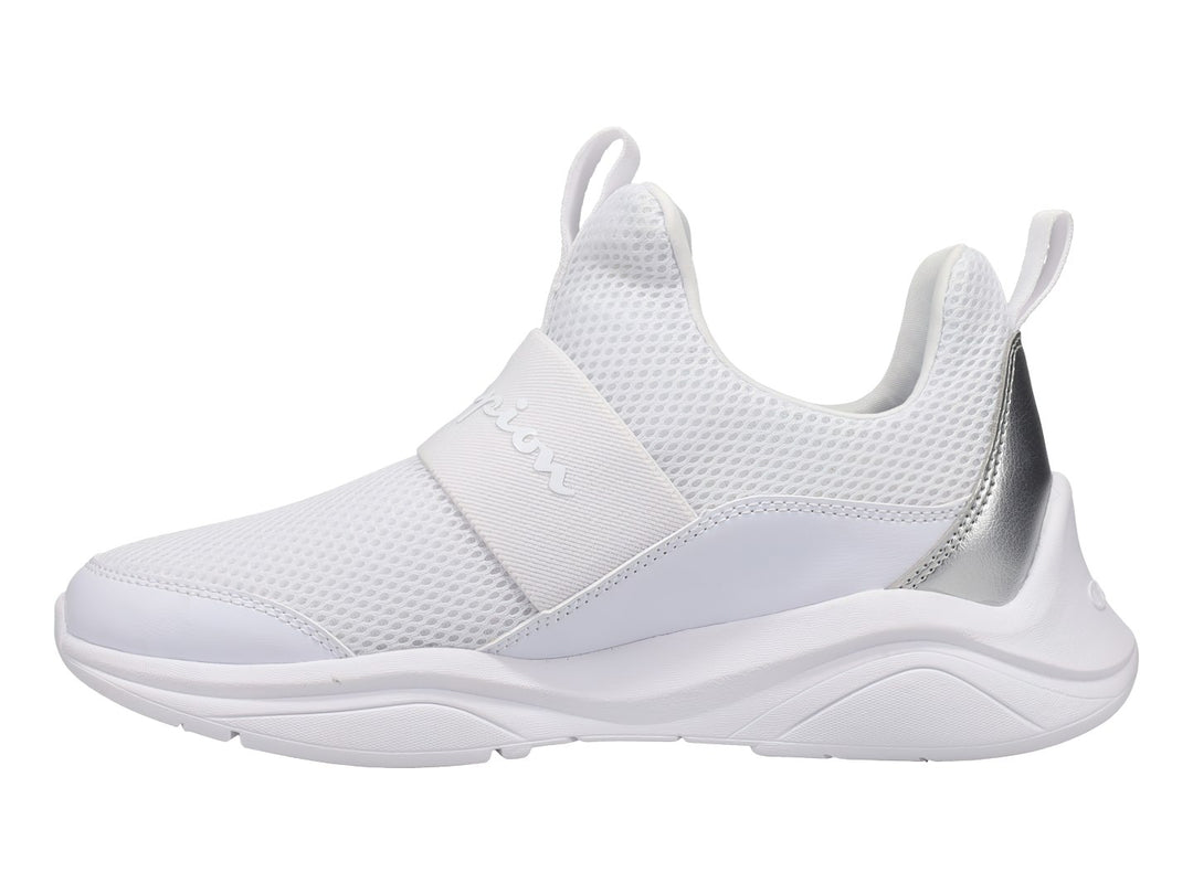 Tenis deportivos Champion blancos con detalles en plata, diseño slip-on sin cordones y suela blanca.