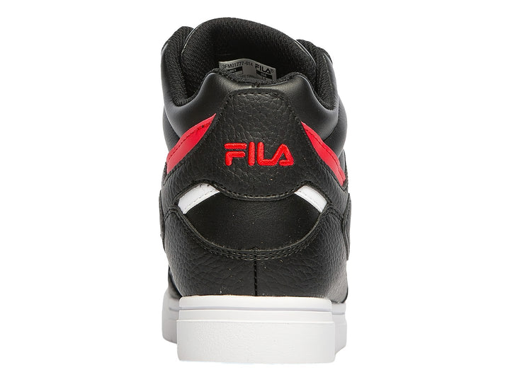 Tenis deportivos FILA tipo bota en color negro con detalles en rojo y blanco y suela blanca.