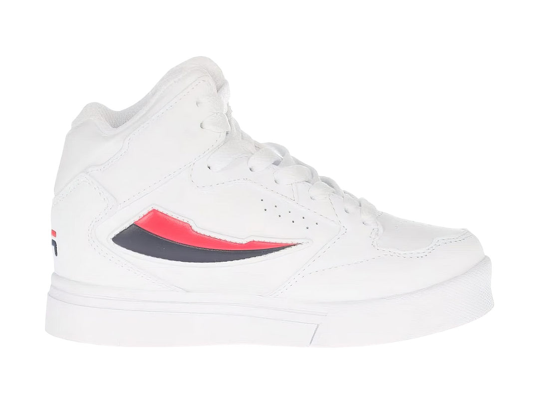 Tenis deportivos FILA para niño en color blanco con detalles laterales en rojo y azul marino.