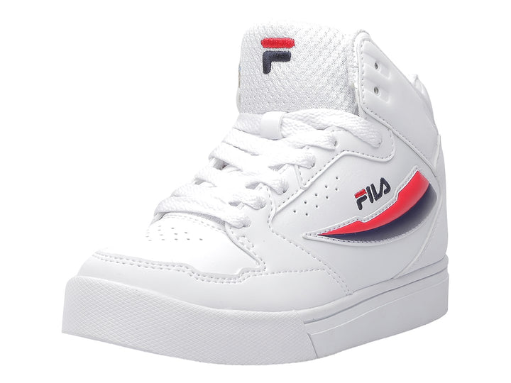 Tenis deportivos FILA para niño en color blanco con detalles laterales en rojo y azul marino.