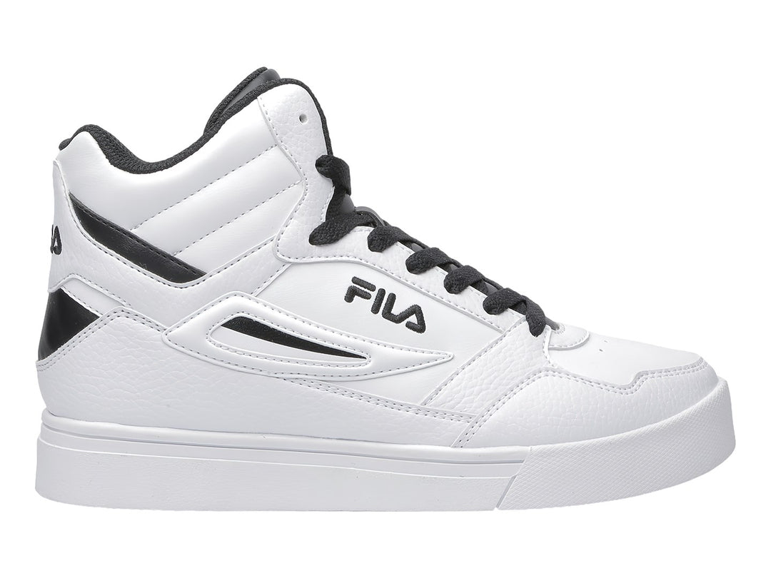 Tenis FILA de corte alto en color blanco con detalles y cordones en negro.