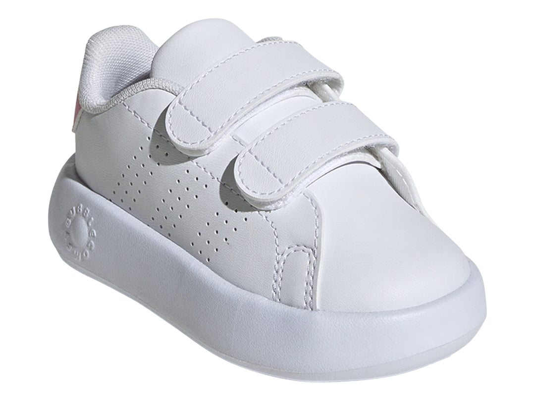 Tenis Adidas Advantage CF I en color blanco con detalles en rosa y cierre de velcro para niños.