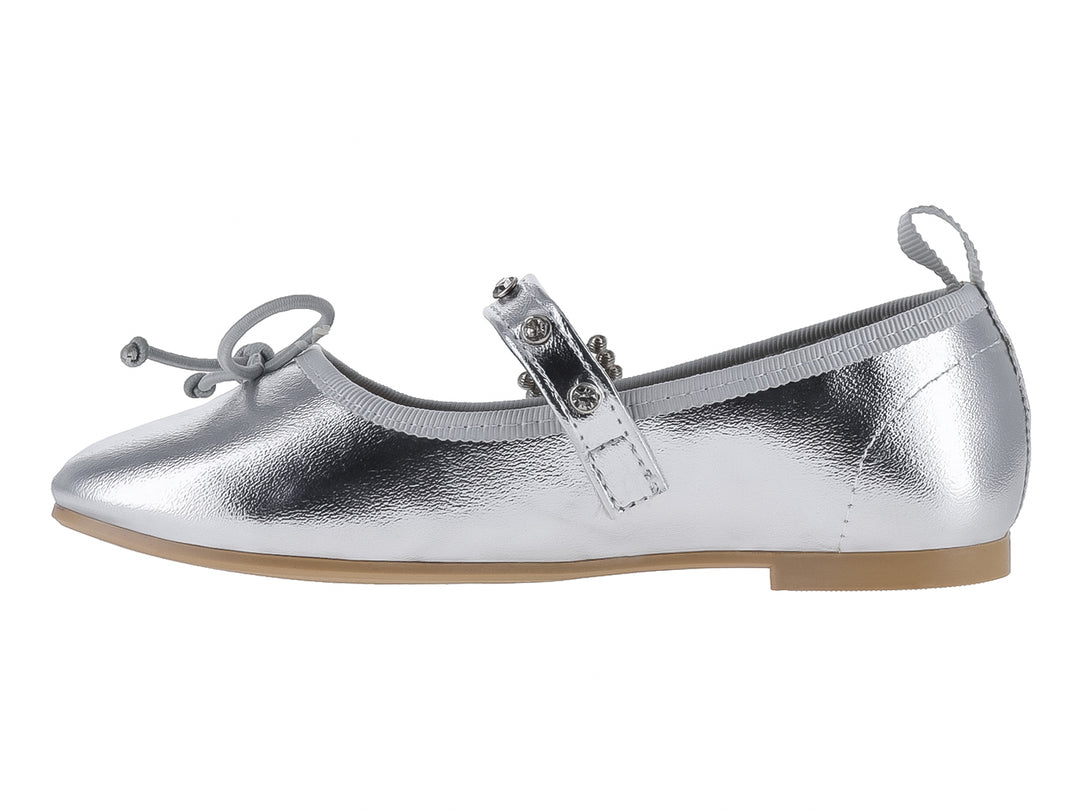 Zapato plano plateado brillante para Niña con correa decorativa y moño frontal.