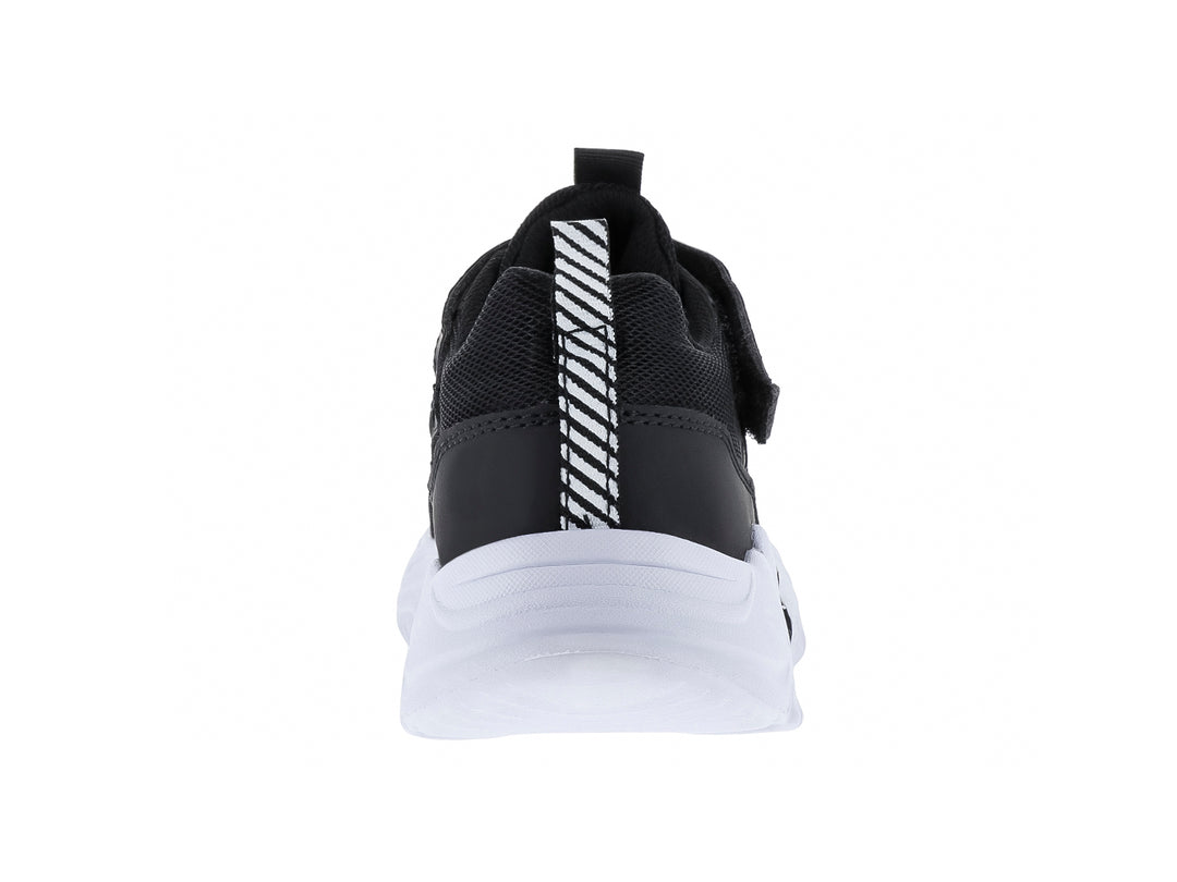 Tenis deportivos para niño marca BICHOS en colores negro y blanco con suela gruesa y cierre de velcro.