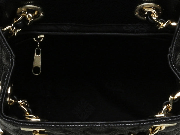 Bolso negro acolchado de Steve Madden con asa y correa de cadena dorada.