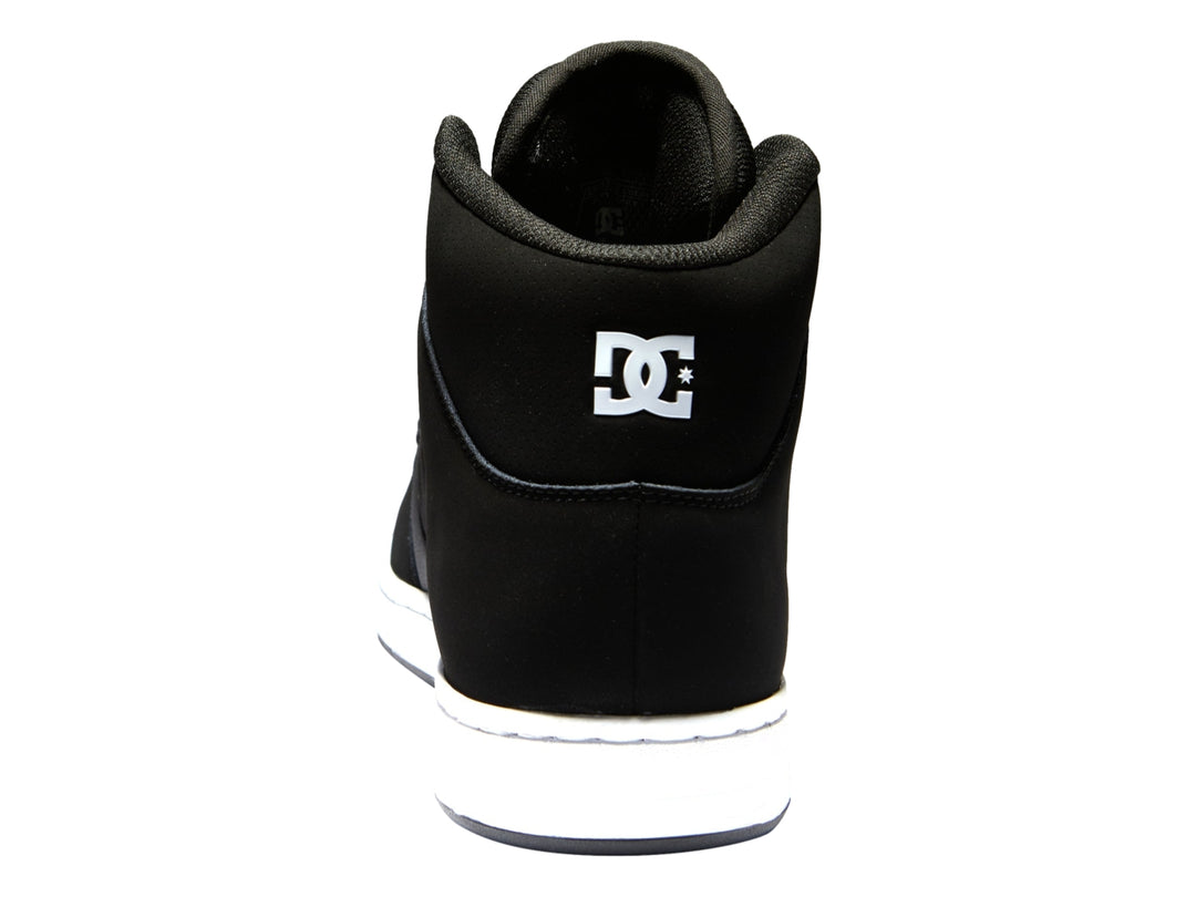 Tenis DC Shoes modelo Adys de bota alta en color negro con suela blanca y logotipo blanco lateral.