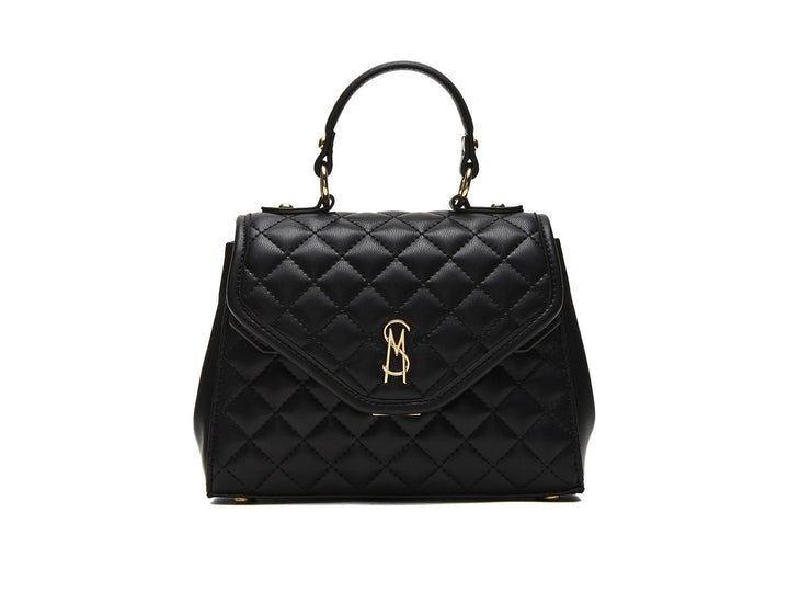 Bolso negro Steve Madden con textura acolchada en forma de diamante y detalles metálicos dorados.
