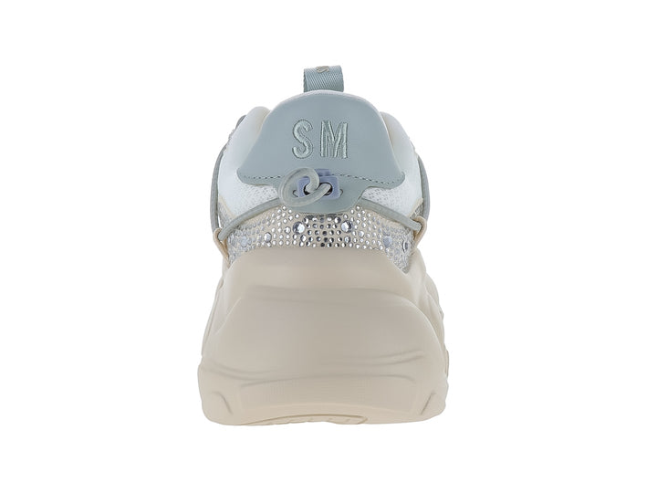Tenis Steve Madden Specta Tor en color bone con suela chunky y detalles de cristales brillantes.