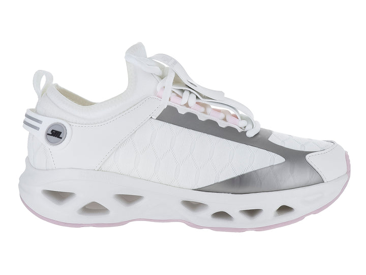 Tenis deportivos Steve Madden color blanco con detalles plateados y suela blanca gruesa.