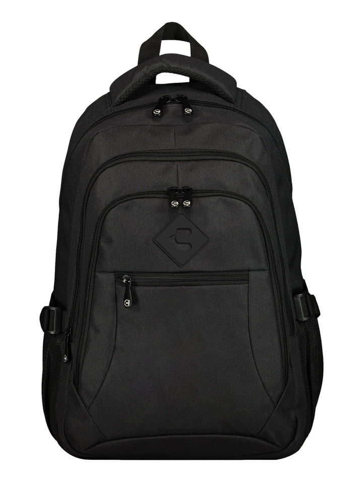 Mochila deportiva de color negro con múltiples compartimentos y cierres, marca Charly.