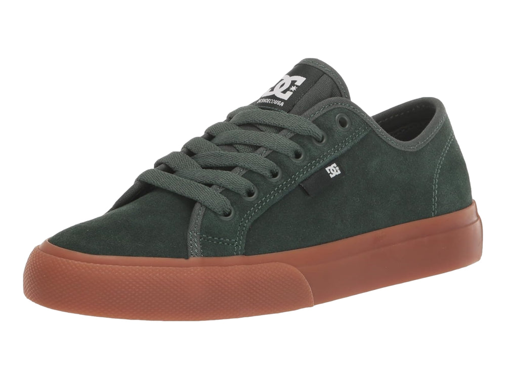 Tenis DC Shoes de corte bajo en color verde oliva con suela de goma marrón.