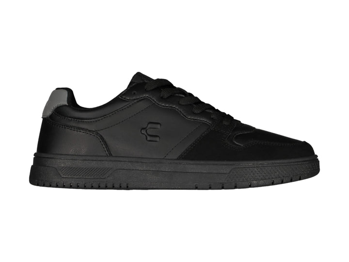Tenis deportivos Charly de color negro con detalle gris en el talón y suela negra.