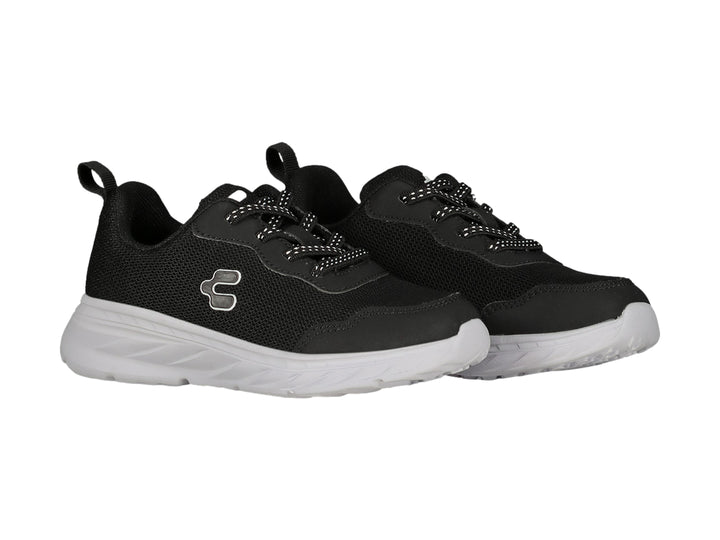 Tenis deportivos Charly color negro con suela blanca y logotipo blanco lateral.