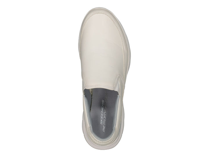 Zapato deportivo Skechers modelo Summits en color blanco, diseño slip-on sin cordones y suela blanca flexible.