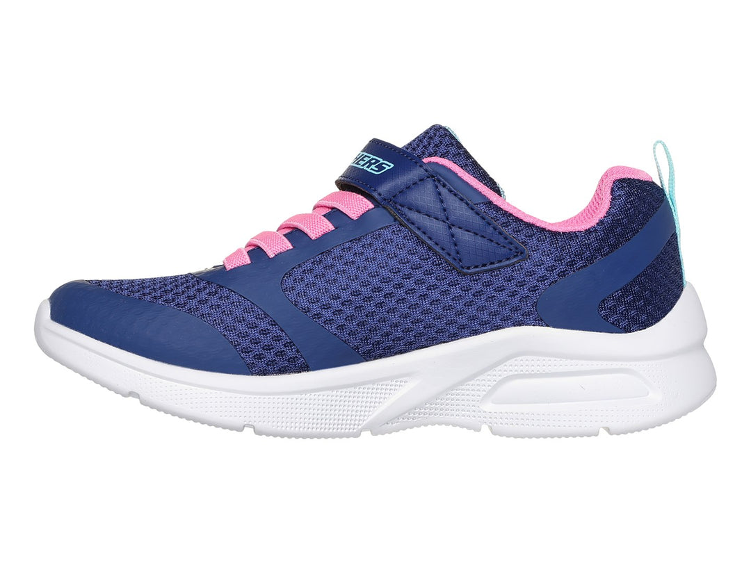 Tenis deportivos Skechers para niña en color azul con detalles en rosa y suela blanca con cámara de aire.