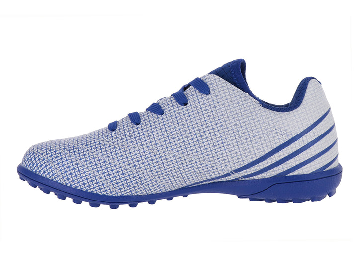 Tenis de fútbol Umbro en colores blanco y azul royal con suela para césped sintético.