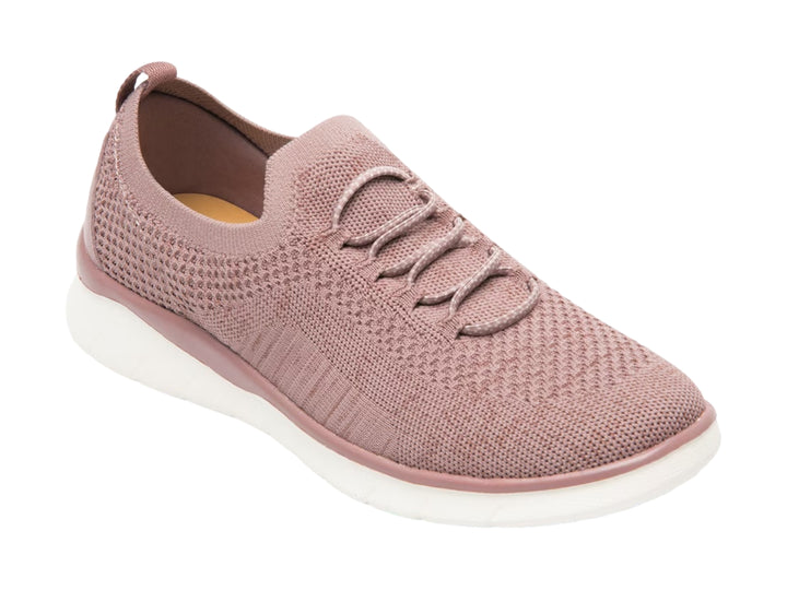 Tenis Flexi color taro con suela blanca y acabado en tejido textil.