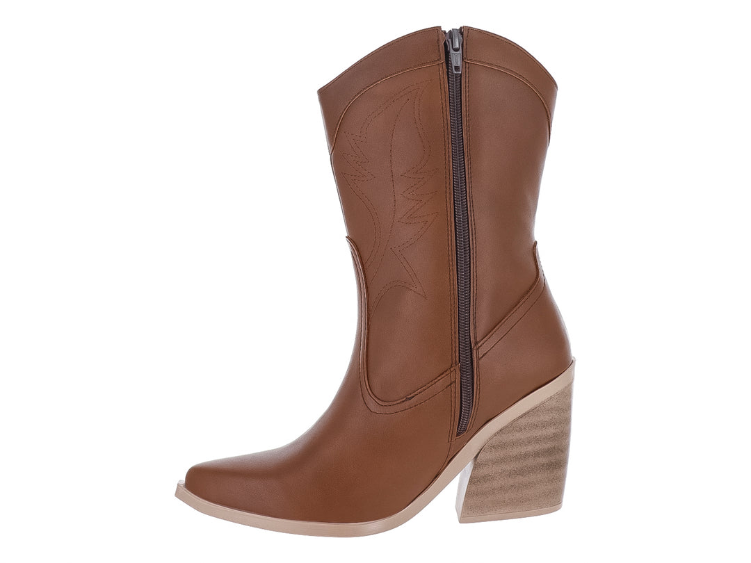 Botín estilo vaquero color tan con tacón grueso y detalles bordados en el cuerpo.