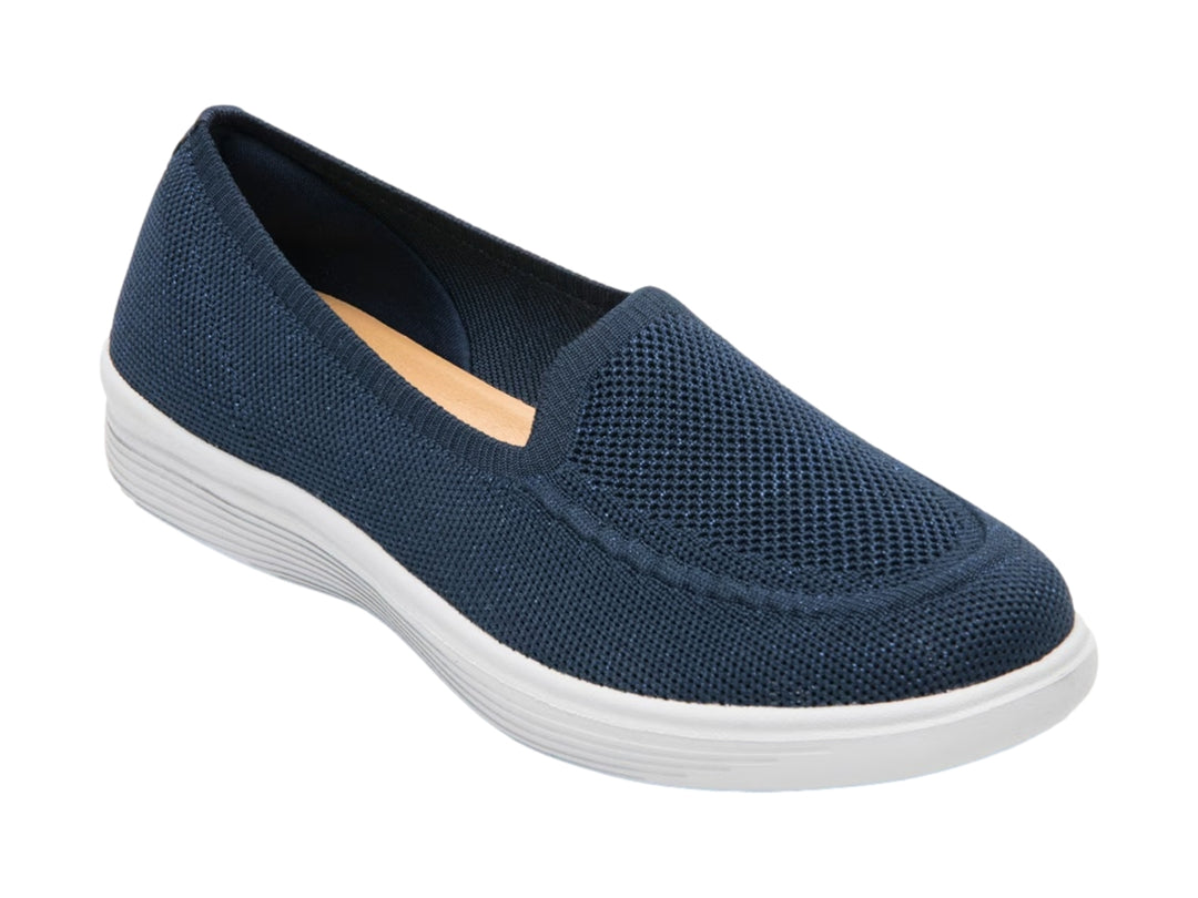 Zapato plano Flexi de tela azul con suela blanca, estilo casual y cómodo para Mujer.