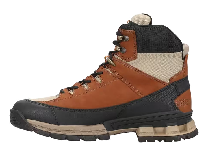 Botas Caterpillar de cuero color gingerbread con detalles en negro y beige, diseño robusto para trabajo.