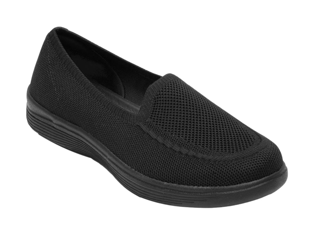 Zapato plano Flexi modelo Grecya en color negro, confeccionado en textil tejido con suela cómoda.
