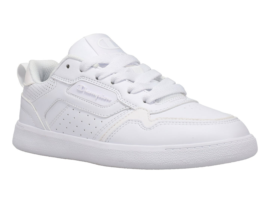 Tenis deportivos Champion de color blanco, corte bajo, con detalles perforados y cordones.