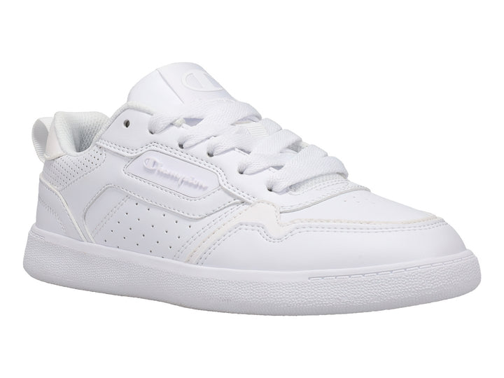 Tenis deportivos Champion de color blanco, corte bajo, con detalles perforados y cordones.
