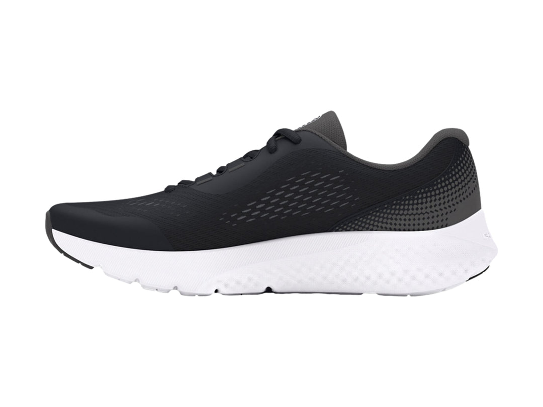 Tenis deportivos Under Armour para niños en color negro con suela blanca y logotipo blanco lateral.
