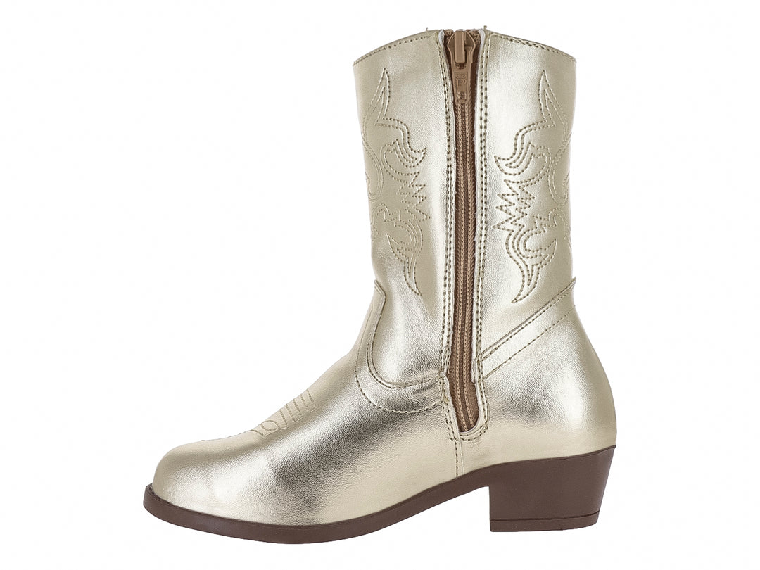 Bota vaquera para niña en color oro metálico con detalles bordados y suela marrón.
