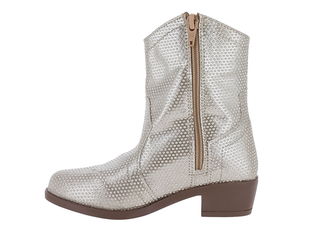 Bota vaquera de color oro con acabado brillante texturizado y suela marrón.