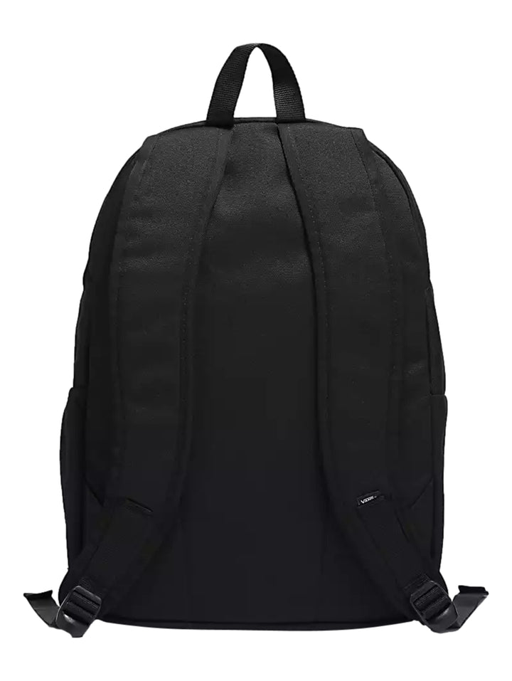 Mochila Vans Old Skool Trek de color negro con un bolsillo frontal y logotipo central blanco.