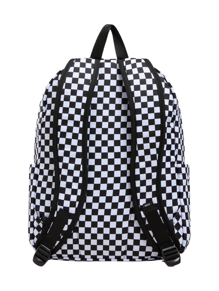 Mochila Vans con estampado de cuadros blanco y negro, bolsillo frontal y asa superior.
