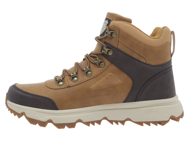 Botas K-Swiss color camel con detalles en marrón oscuro y suela beige dentada para uso casual.