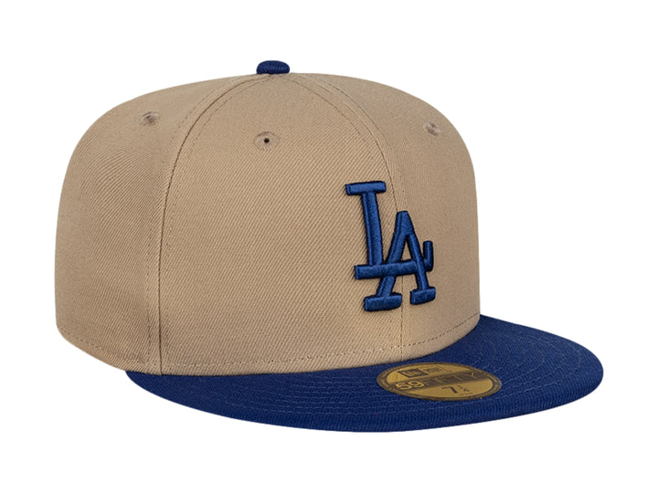 Gorra New Era de color beige con visera y logotipo LA bordado en azul.