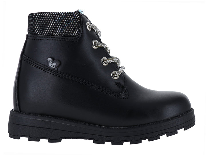 Botas negras Kassandra modelo Nairobi para niña con agujetas brillantes y suela dentada.