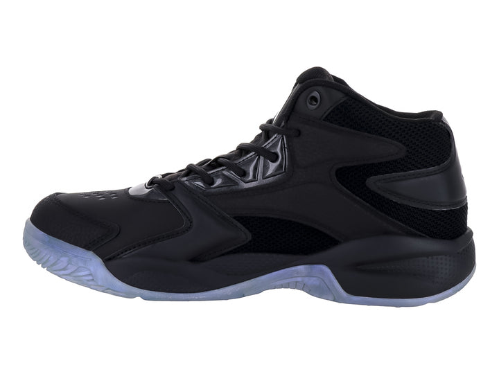 Tenis de baloncesto SHAQ de corte alto en color negro con suela translúcida.