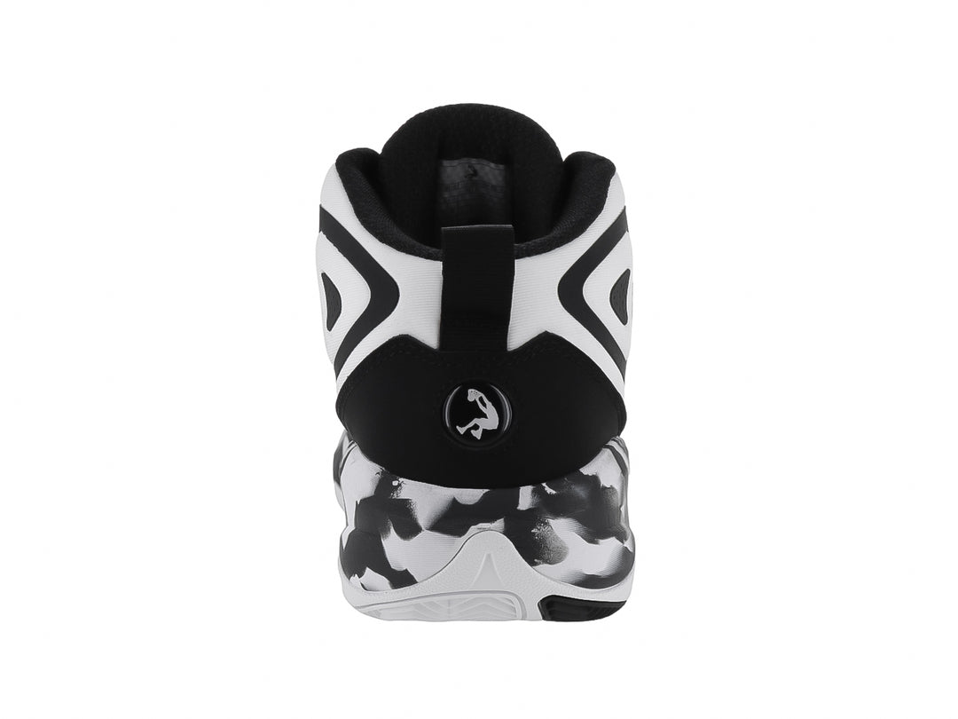 Tenis de baloncesto SHAQ en colores negro y blanco con suela amortiguada y diseño de bota alta.