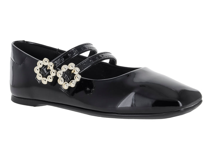 Zapato plano negro de charol para niña con dos correas decoradas con hebillas de pedrería blanca.