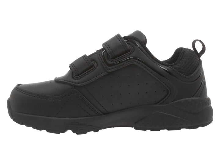 Tenis deportivos K-Swiss color negro monocromo con cierre de velcro.