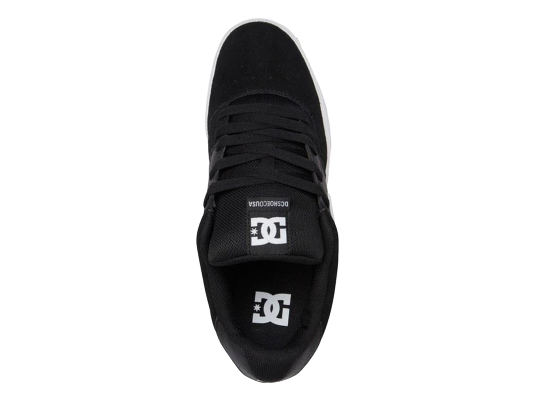 Tenis DC Shoes modelo Adys en color negro con suela y logotipo blanco.