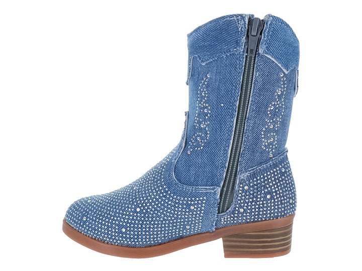Bota vaquera de mezclilla azul con incrustaciones de brillantes y suela marrón.