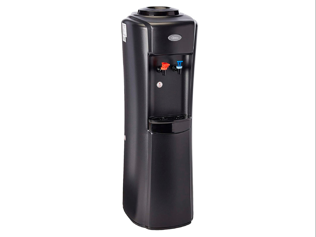 Enfriador de agua Midea color negro con dos grifos en rojo y azul y espacio para botellón superior.