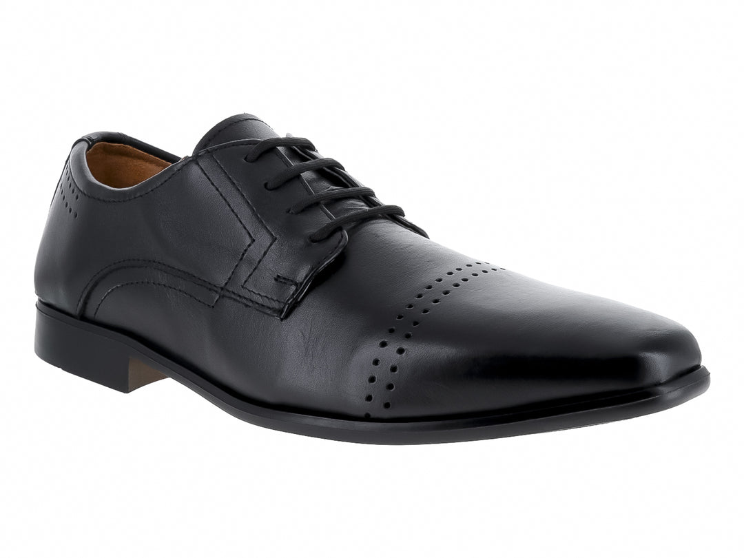 Zapato formal Oxford de cuero negro para hombre con detalles perforados y agujetas.