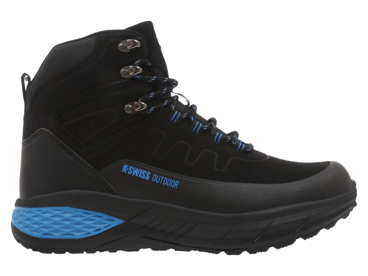 Bota K-Swiss color negro con detalles azules en la suela y cordones, diseño para actividades outdoor.