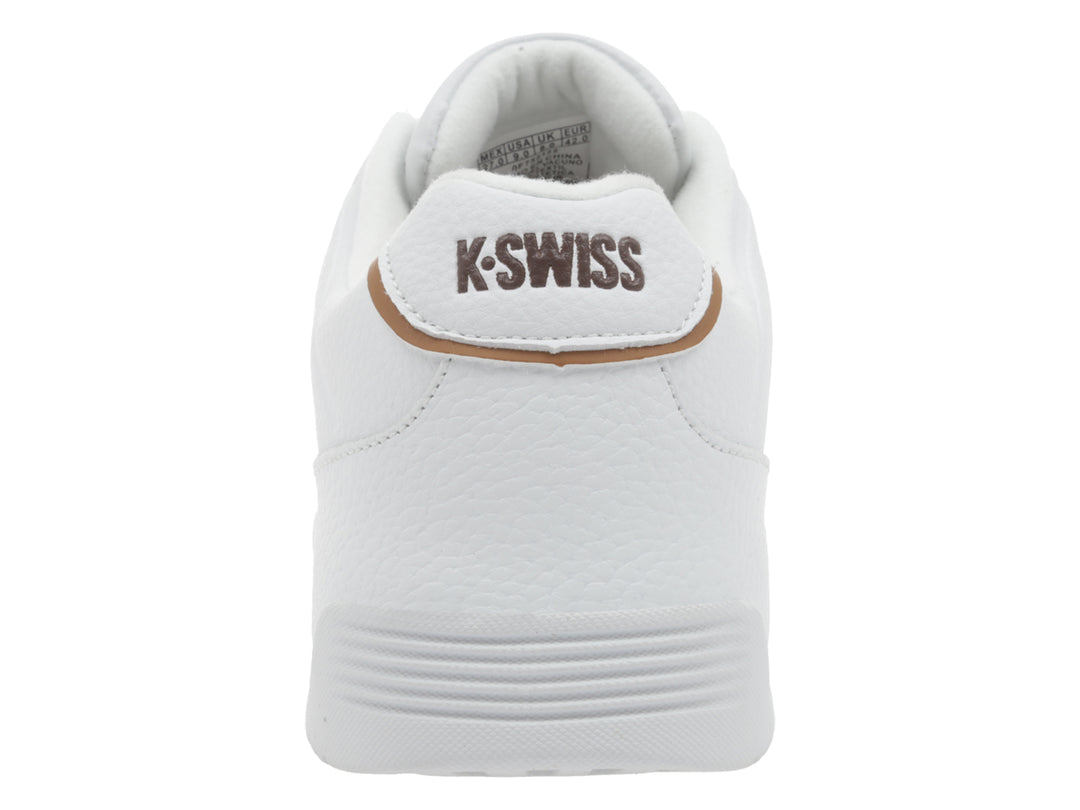 Tenis deportivos K-Swiss de color blanco con detalles en marrón en la suela y el talón.
