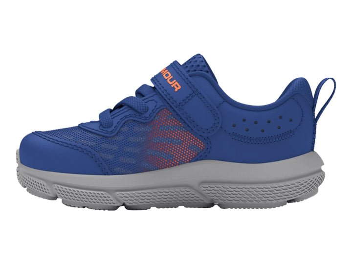 Tenis deportivos Under Armour color azul con suela gris y detalles en naranja para Niño.